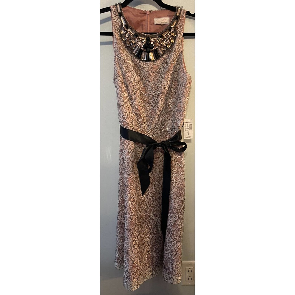 Adrianna Papell LOVELY Lace Sheath Dress Jeweled Neckline Sleeveless Size 4 NEW